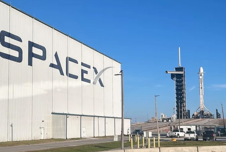 SpaceX reviews upper stage failure.